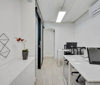 Bureau privé 13 m² 3 postes Coworking Rue Rennequin Paris 75017 - photo 3